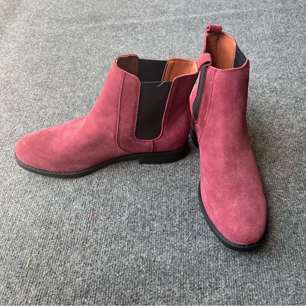 Stylish Mauve Suede Ankle Boots